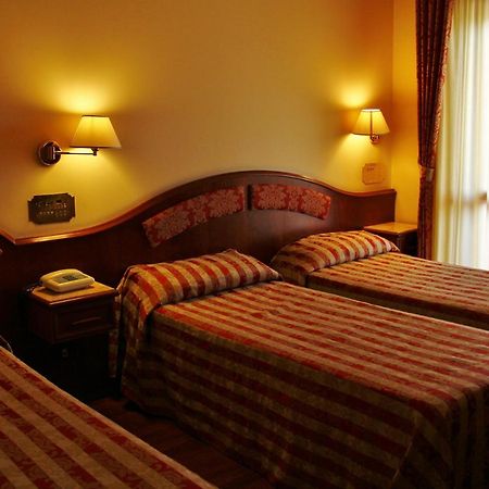 Hotel Valdaso Pedaso Eksteriør bilde